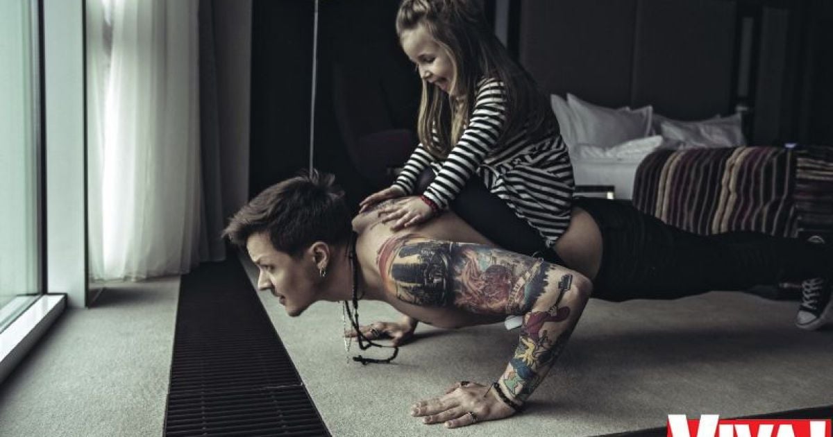 O.Torvald Євген Галич з родиною_2 / © viva.ua