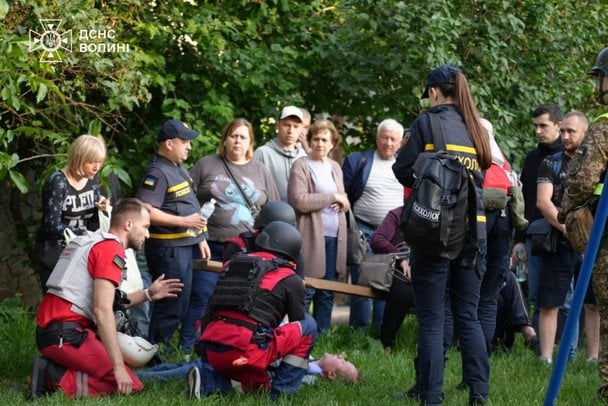 Наслідки російського обстрілу 6 червня / © ДСНС
