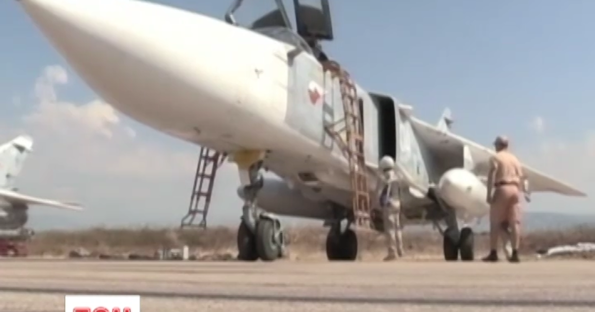 Штурмовики Су-25СМ накрыли полевой лагерь "Исламского государства", где готовили иностранных боевиков