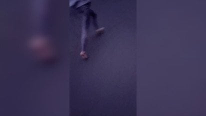 Убегали от взрывов босиком: 12-летняя девочка с 8-летней сестрой спасались во время атаки на Вишневое
