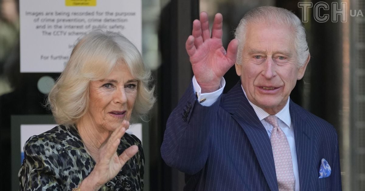 Король Чарльз и королева Камилла прибыли в онкологический центр университетского колледжа Макмиллан в Лондоне