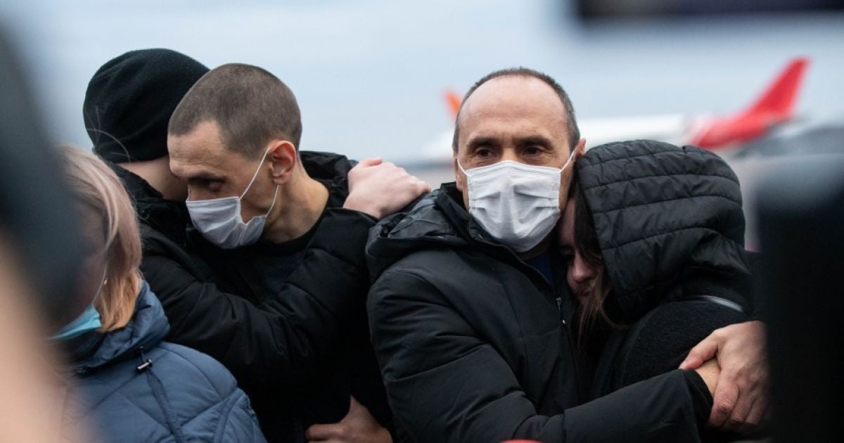 Четверо українців, яких утримували в Лівії, вже вдома