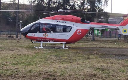 У Львівській області хворий чоловік помер під час посадки медичного вертольота: подробиці