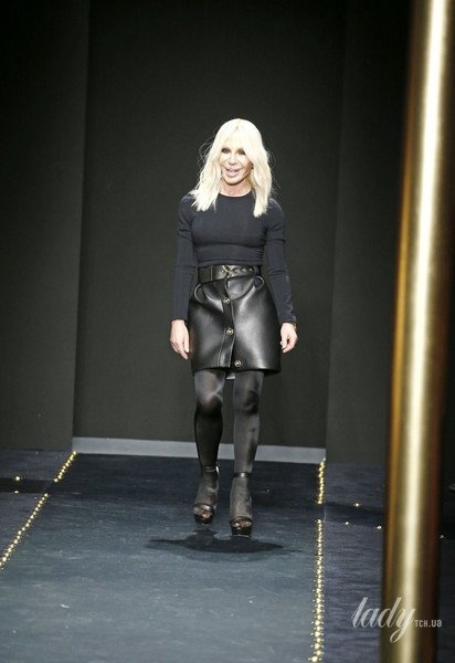 Коллекция Versace прет-а-порте сезона осень-зима 2019-2020 / © East News