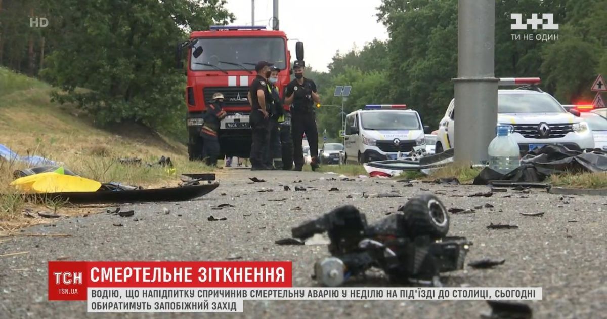 Смертельна аварія під Києвом: дивом вціліла дитина перебуває у критичному стані в реанімації
