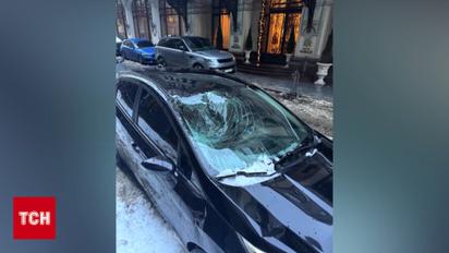 Во Львове глубь снега упала на юношу, он сейчас на ИВЛ, а в Киеве коллапс из-за отключения света