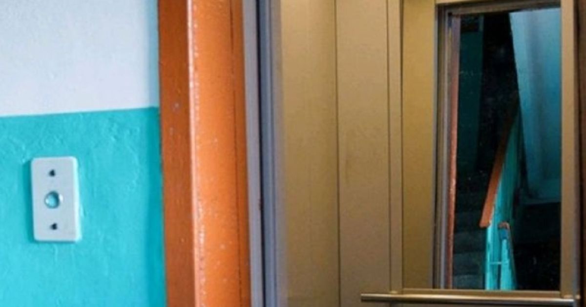 Кабина стремительно взлетела вверх: в Киеве ребенок едва не погиб в лифте многоэтажки