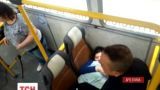 В Аргентине водитель автобуса и полиция помогли появиться на свет маленькому мальчику