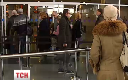 Сотрудник службы безопасности в аэропорту "Борисполь" украл у пассажирки 500 евро