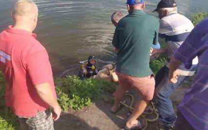 Тело разыскали водолазы: во Львовской области утонул мужчина (фото)