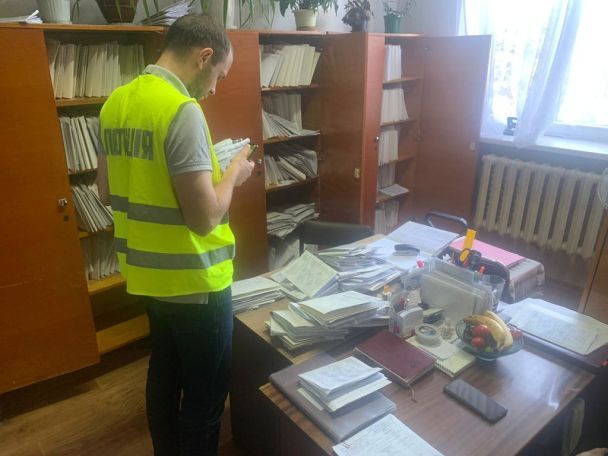 Полицейские Киева проводят обыски в помещениях МСЭК, ВЛК и ТЦК Фото: Полиция Киева
