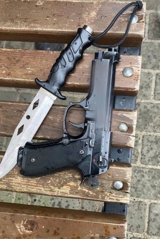 Стріляв з балкона на 8-поверсі: під Києвом затримали неадекватного мешканця багатоповерхівки (фото)