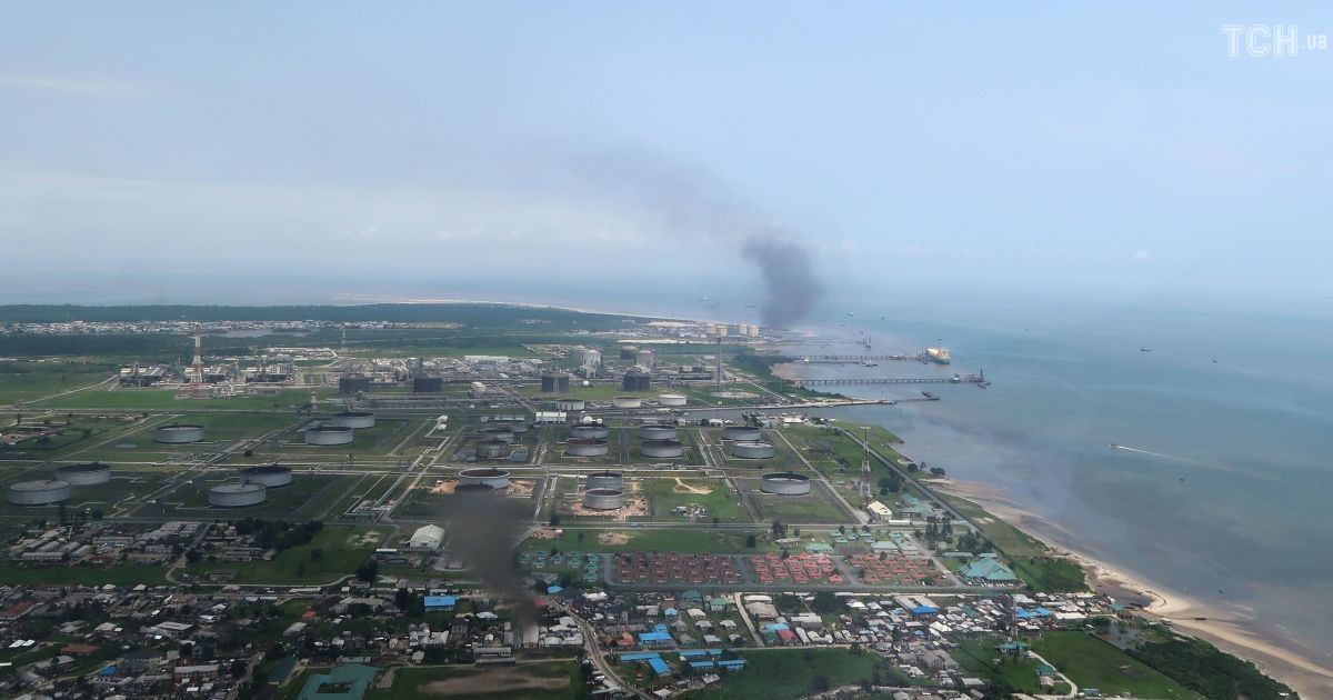 На борту судна, которое захватили пираты у побережья Нигерии, находился моряк-украинец - СМИ