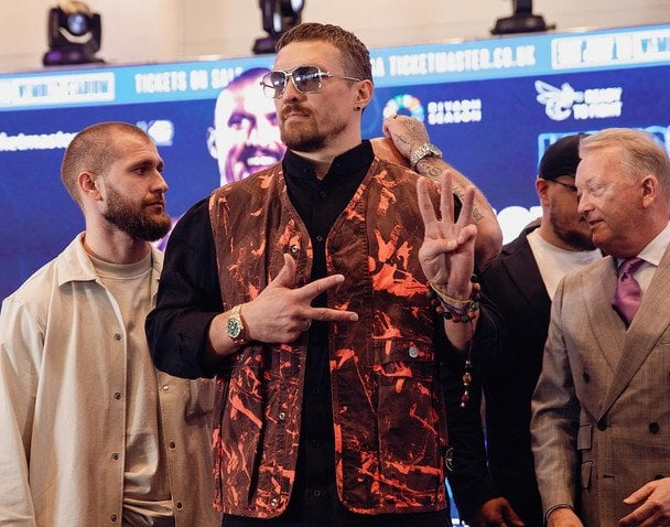 Олександр Усик / © @queensberrypromotions