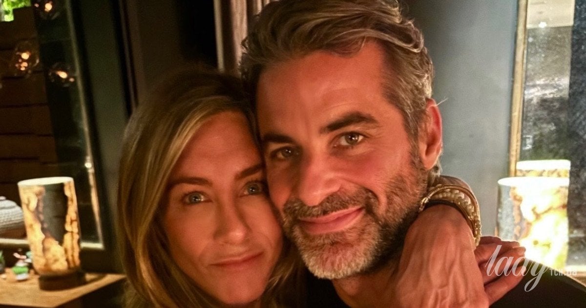 Дженніфер Еністон та Джим Кертіс