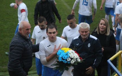 Український футболіст залишив команду сьомої ліги Польщі, щоб боронити батьківщину в лавах ЗСУ (відео)
