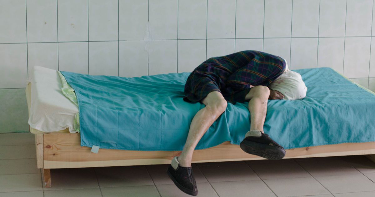 Тест не делали, скорую не вызывали: под Житомиром от коронавируса умерла пациентка психоневрологического интерната