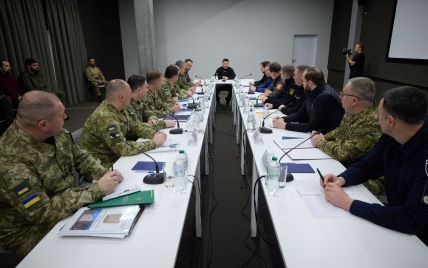 Зеленский во Львове провел координационное совещание с военными: что обсуждали