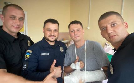 Стало відомо, як почувається поранений під час стрілянини у Києві поліцейський: фото з лікарні