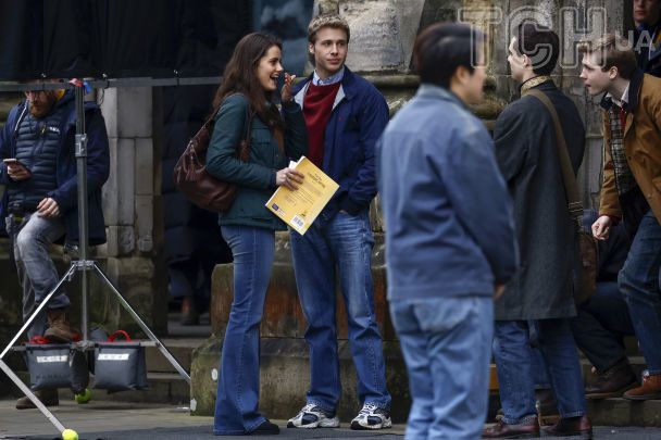 Знімання серіалу "Корона": принц Вільям та Кейт Міддлтон у Сент-Ендрюссі / © Getty Images