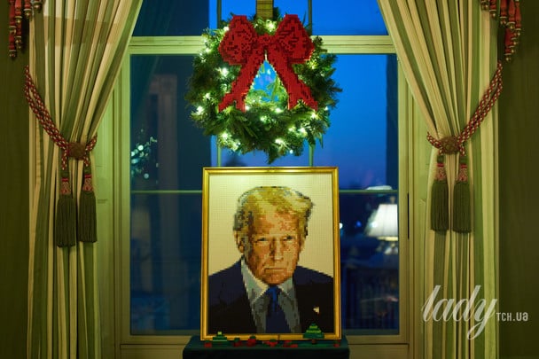Меланія Трамп прикрасила Білий дім до Різдва 2025 року / © Associated Press