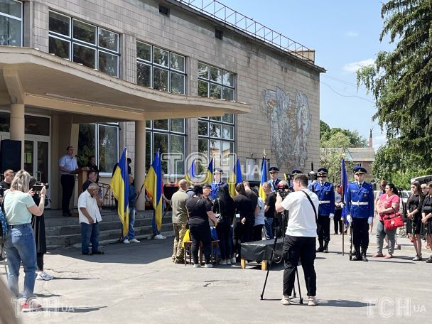 В Черкасской области прощаются с погибшим в ДТП нацгвардейцем Вадимом Бондаренко 28 мая