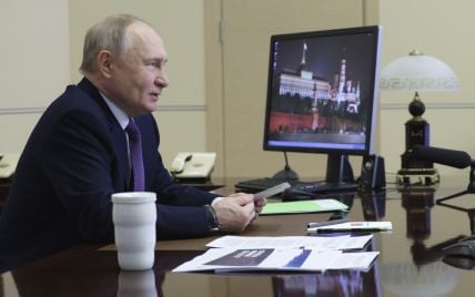 Путин экстренно прервал совещание ради телефонного звонка: с кем говорил хозяин Кремля