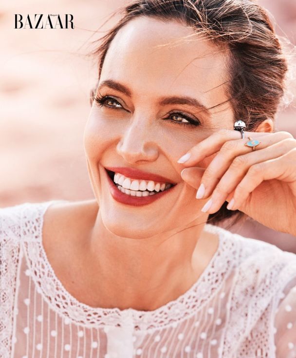 Зірка написала про відповідальність людства / © harpersbazaar.com