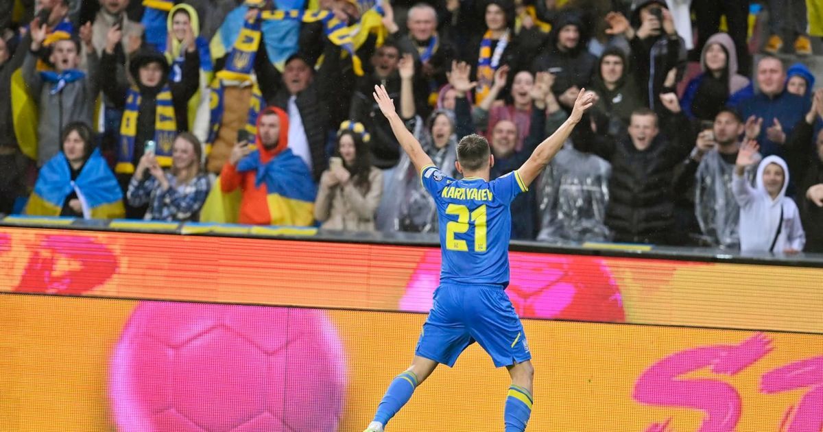 Защитник сборной Украины Александр Караваев