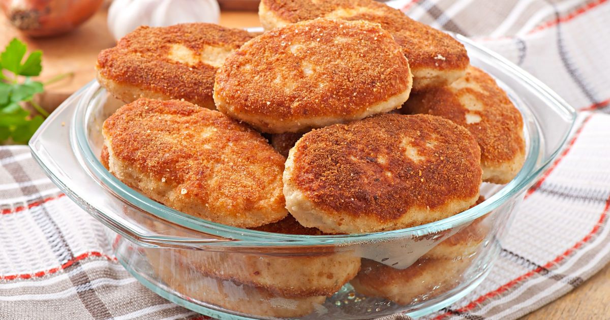 Как приготовить сочные котлеты с хрустящей корочкой
