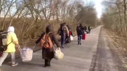 Россияне массово убегают из Белгородской области: видео