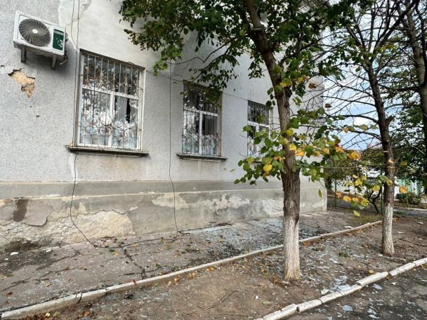 Наслідки обстрілу Білозерки 16 листопада / © Голова Херсонської ОВА Олександр Прокудін.