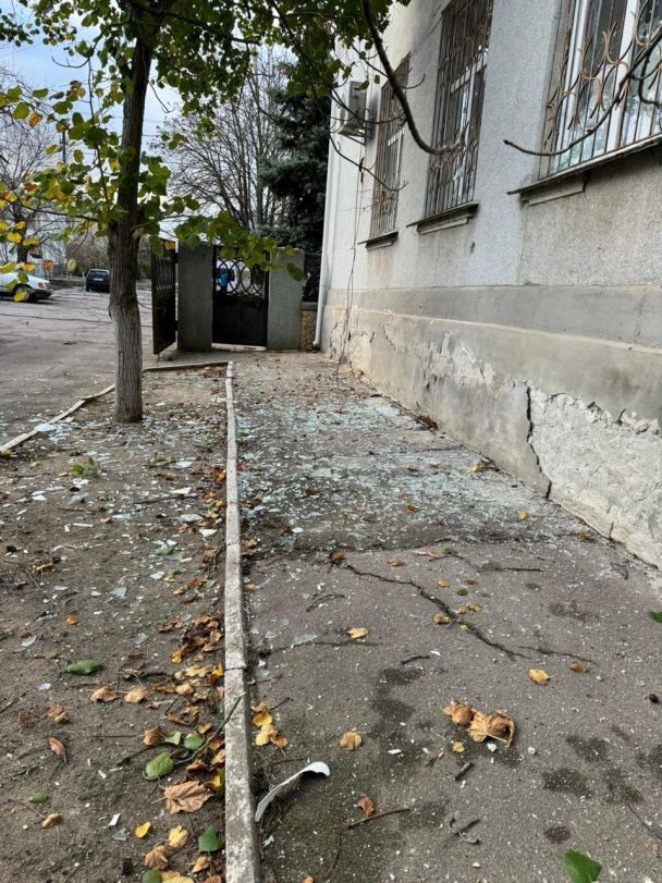 Наслідки обстрілу Білозерки 16 листопада / © Голова Херсонської ОВА Олександр Прокудін.
