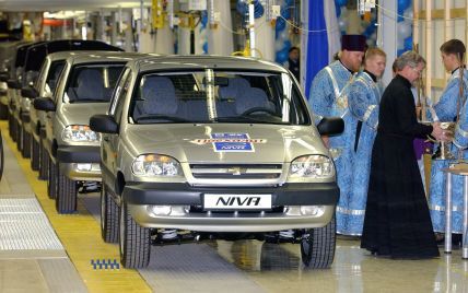 Завод "GM-АвтоВАЗ" остановит выпуск авто из-за обвала продаж