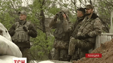 Всю ніч бойовики обстрілювали позиції українських військових біля Станиці Луганської