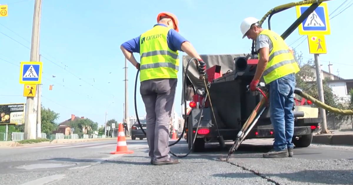 Дороги Львова ремонтируют по новой технологии