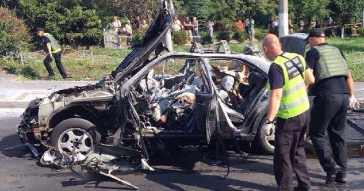 В результате взрыва авто полковника ГУР в Киеве пострадали двое прохожих