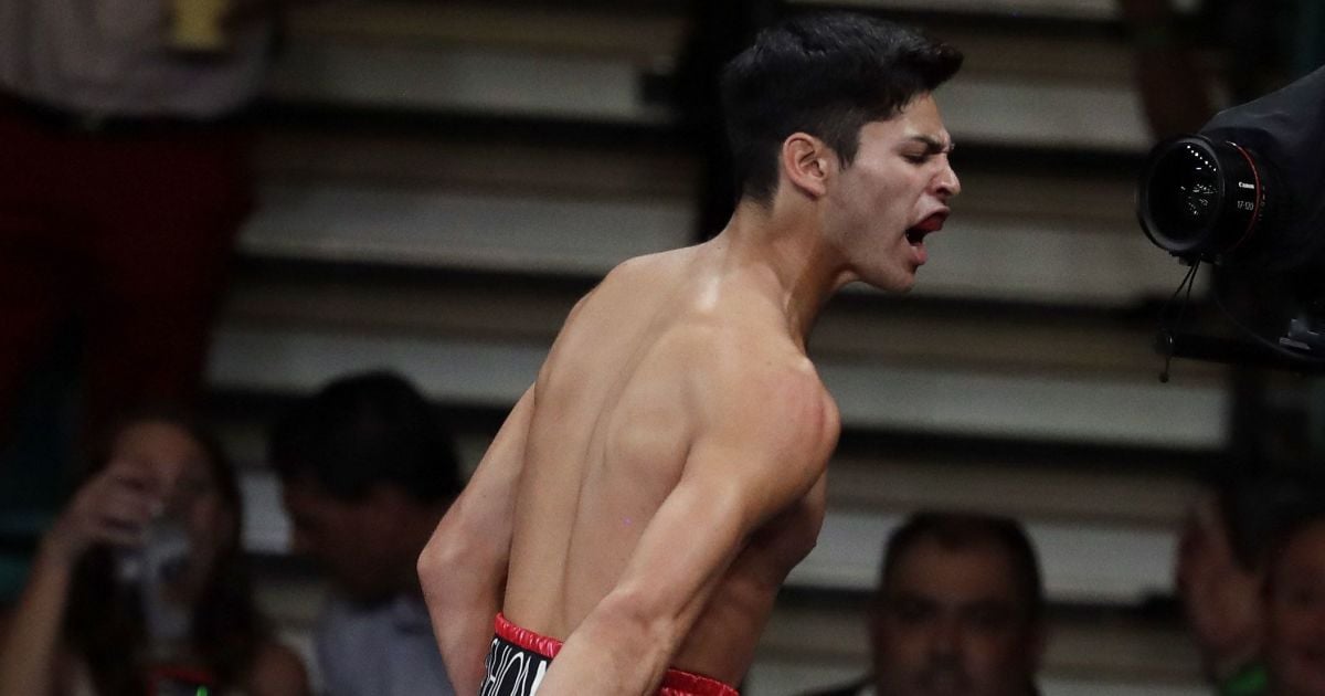 "С кем он вообще дрался": Непобедимый американский боксер дерзко отозвался о Ломаченко