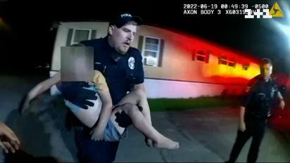 Удивительная история спасения: в США пожарные вытащили из огня 3-летнего ребенка