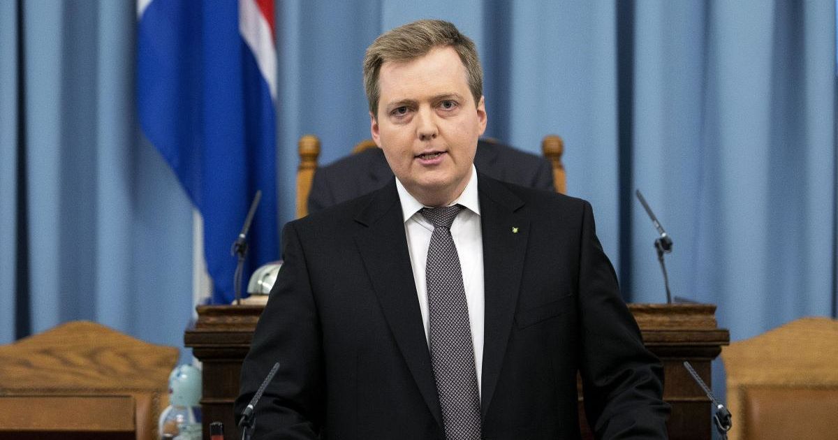 Премьер Исландии сбежал от журналистов после вопроса о его офшорной компании