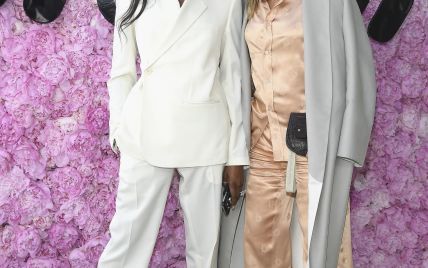 Стильные подруги: Кейт Мосс и Наоми Кэмпбелл на показе Dior в Париже
