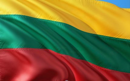 Посольство Литвы на Печерске окружили массовой застройкой