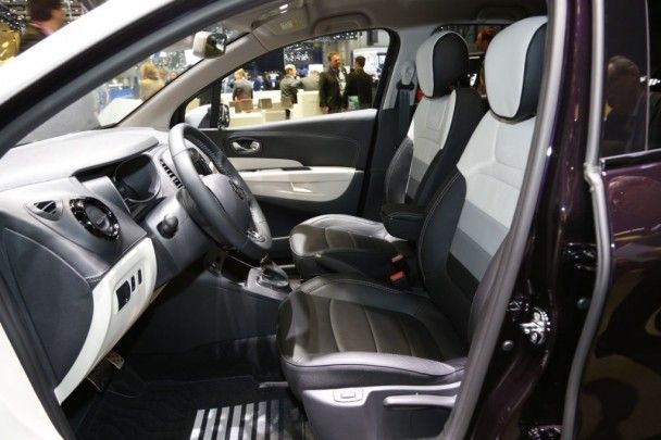 Renault Captur Initiale Paris