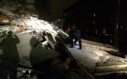 В РФ в результате взрыва газа обрушился подъезд дома