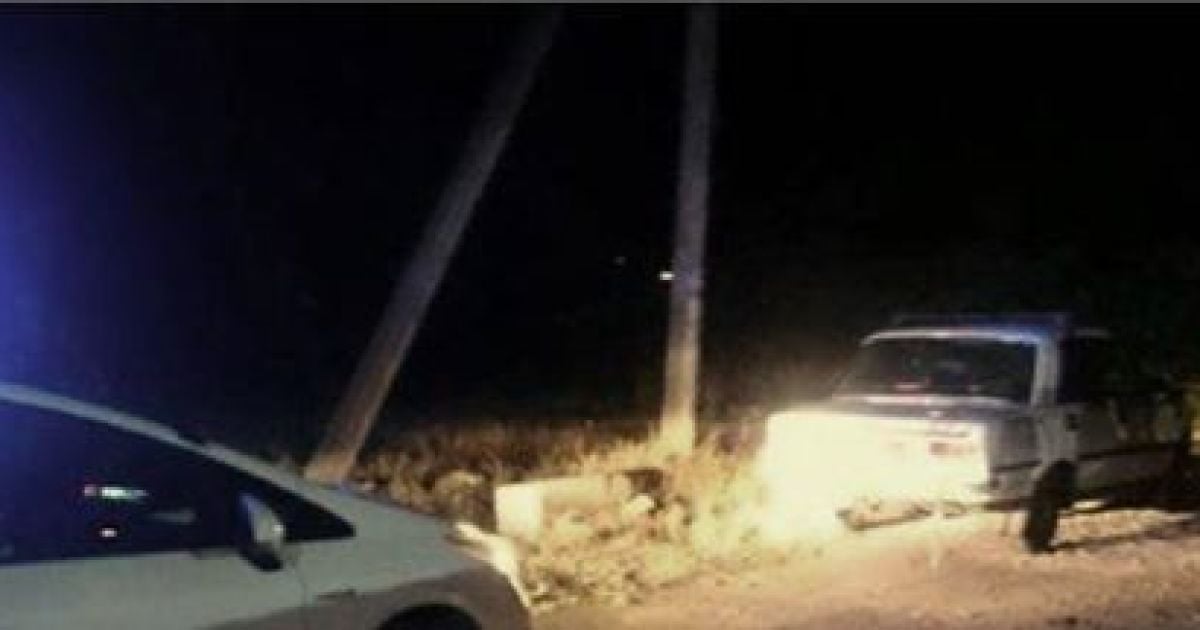 На Львовщине полицейские со стрельбой задержали угнанный автомобиль