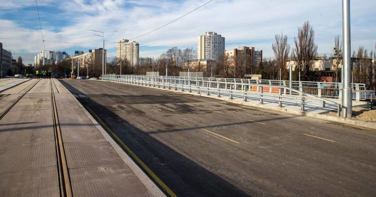 У Києві відкрили рух Дегтярівським шляхопроводом