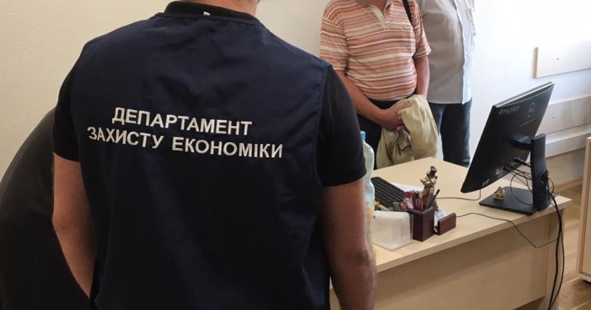 В Киеве на взятке задержали главного налогового ревизора столичной ГФС