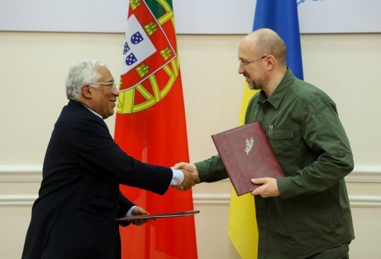 "Допоможе зберегти макроекономічну стабільність": Україна отримає від Португалії 250 млн євро фінансової допомоги