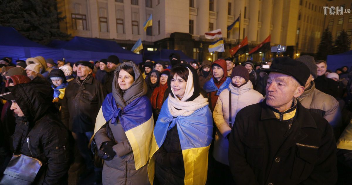 "Не перетнув червоні лінії". Активісти знімають "облогу" з Банкової