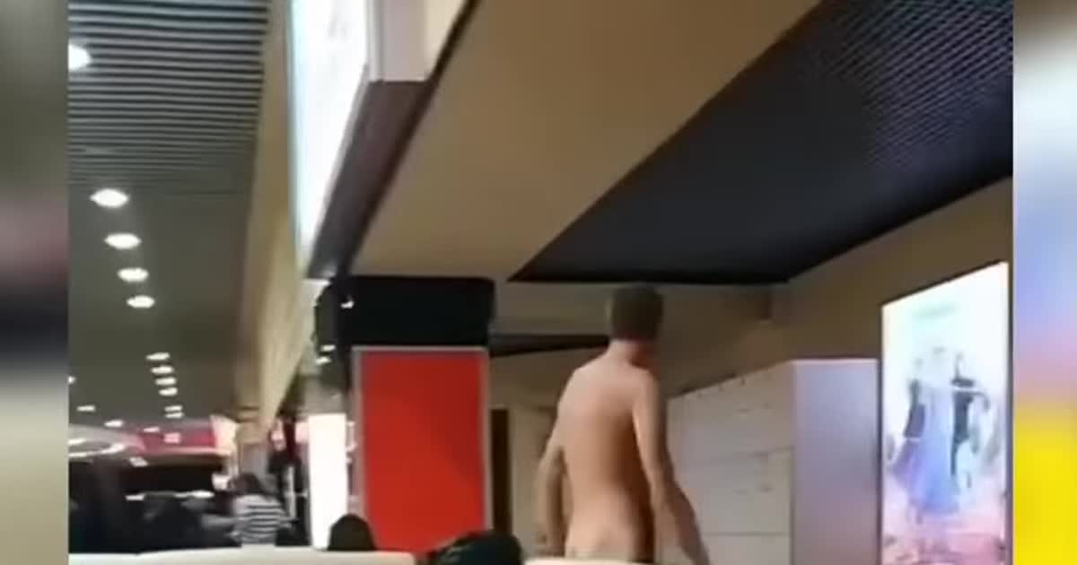 У Маріуполі чоловік розгулював голяка посеред торгового центру